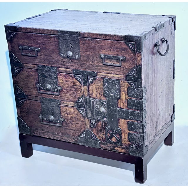 19th Century Japanese Edo Period Chestnut Tansu, Circa 1840 For Sale - Image 5 of 7
