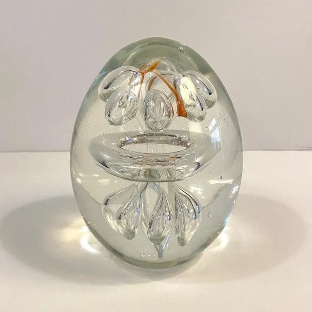 1980s Clear Hand Blown Art Glass Paperweight For Sale In New York - Image 6 of 12