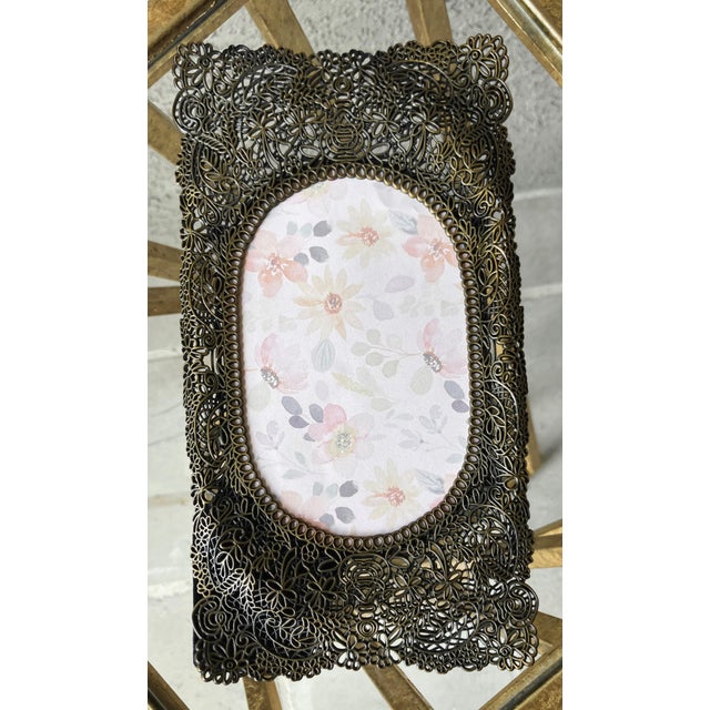 Late 20th-Century Art Nouveau-Inspired Bronze-Tone Filigree Easel Back Picture Frame For Sale - Image 10 of 18