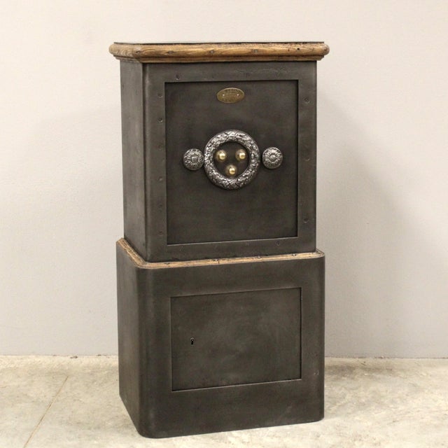 Safe Made of iron and wood - original working lock with one key and a 3-digit combination Late 19th/early 20th century...