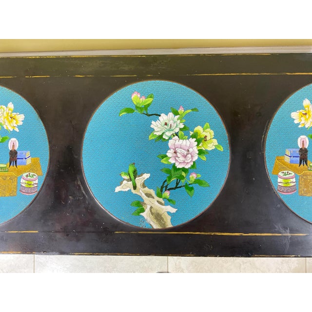 Antique Lacquer Chinese Coffee Table With Three Colorful Cloisonné Medallion For Sale In Miami - Image 6 of 12