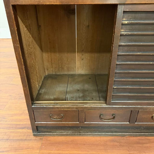 Vintage Japanese Mizuya Tansu Chest With Textured Glass and Sliding Doors For Sale - Image 12 of 18