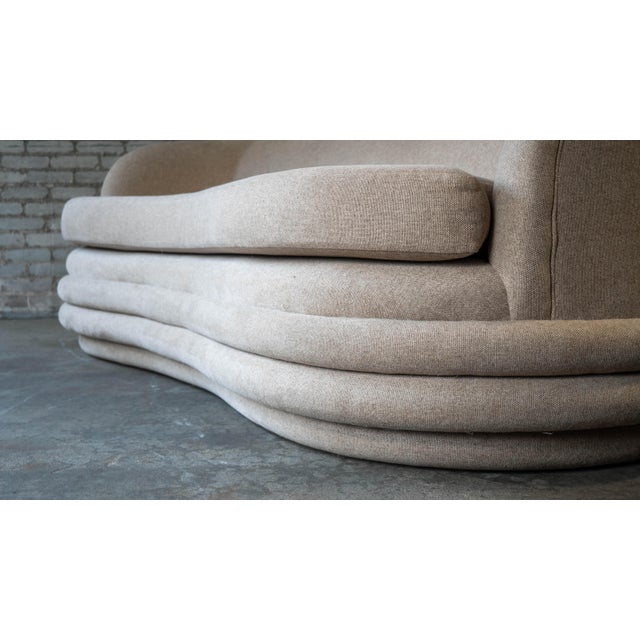 1990s Postmodern Custom Vladimir Kagan Style Designer Sofa For Sale - Image 11 of 18