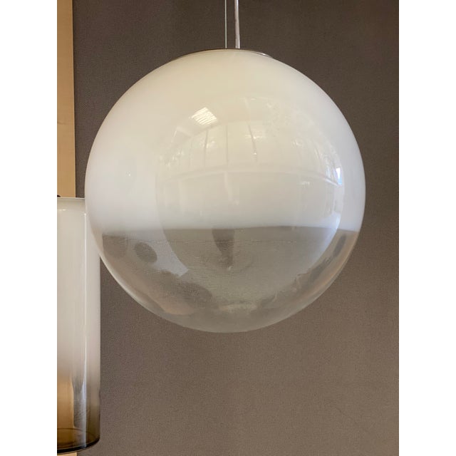 Contemporary Vanished White Sphere in Murano Glass Pendant Light For Sale - Image 11 of 12