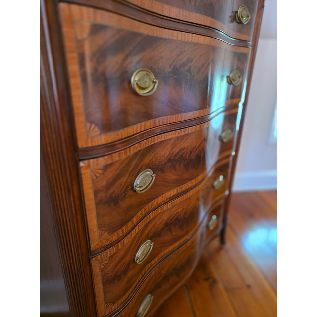 Early 20th C. Georgian Flame Mahogany Chest of Drawers For Sale - Image 4 of 15