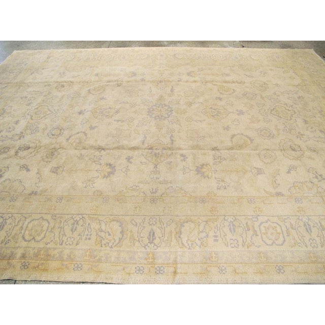 Galerie Shabab Collection Early 20th Century Turkish Oushak Room Size Carpet For Sale - Image 4 of 7