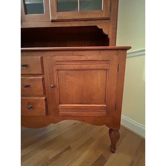 Vintage Ethan Allen Country Crossings Solid Red Maple Lighted China Hutch & Buffet For Sale - Image 9 of 12