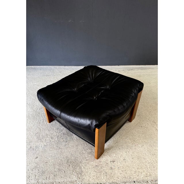 Afra & Tobia Scarpa Postmodern Artona Ottoman in Leather by Afra & Tobia Scarpa for Maxalto, Italy, 1980s For Sale - Image 4 of 17