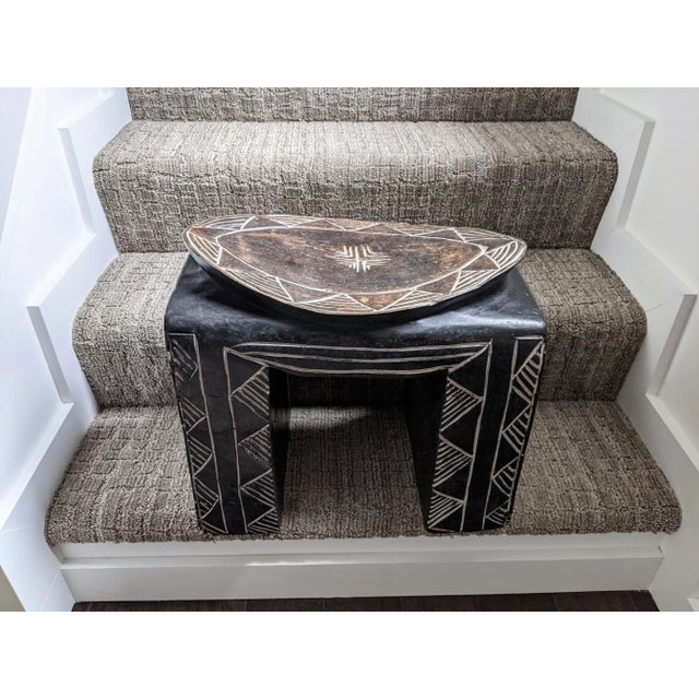 1990s Vintage African Carved Bamileke Pedestal Stool For Sale - Image 10 of 10