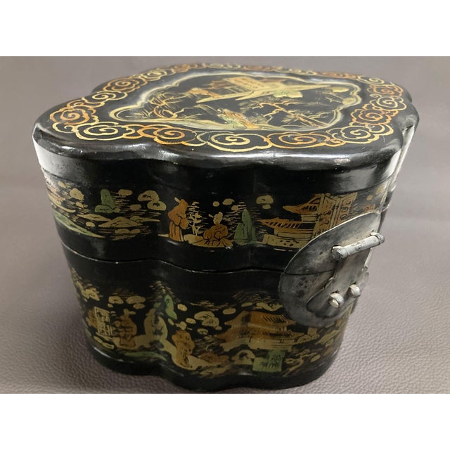 Black Black Chinese Box Black Lacquered Gilt Painted 1940s For Sale - Image 8 of 10