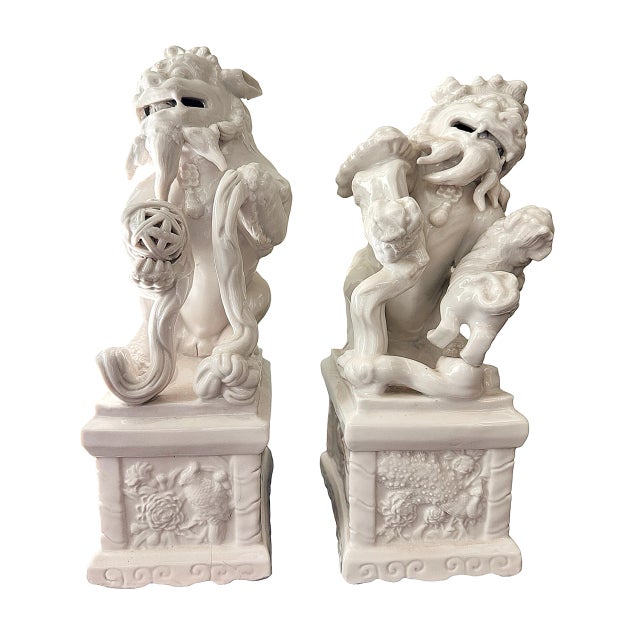 1970s Vintage Blanc De Chine Ceramic Foo Dogs or Lions - a Pair For Sale - Image 5 of 10