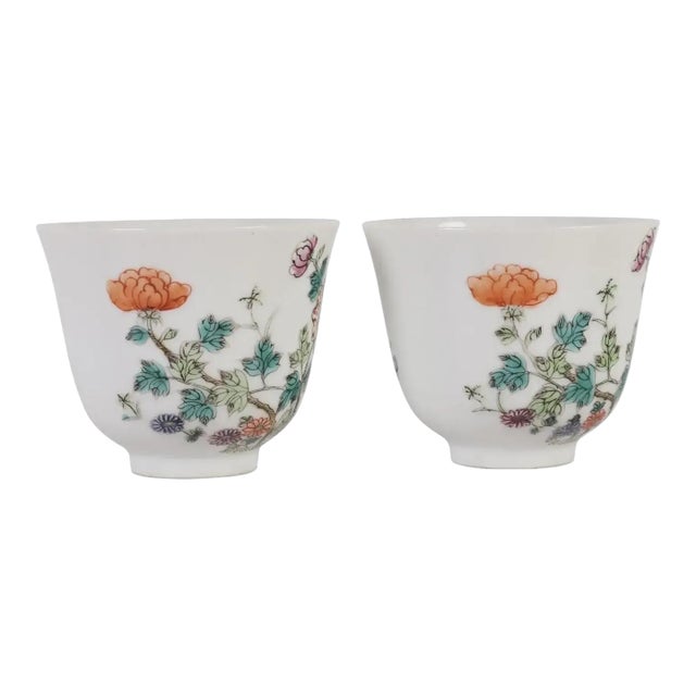 Antique Chinese Chien Lung Qianlong Porcelain Tea Cups - A Pair For Sale