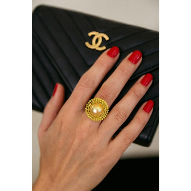 Bochic “Orient” Vintage South Sea Pearl & Sapphire Ring Set 18K Gold & Silver For Sale - Image 4 of 9