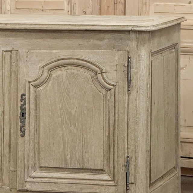 Ecru 18th Century Country French Louis XIV Buffet in Stripped White Oak For Sale - Image 8 of 18