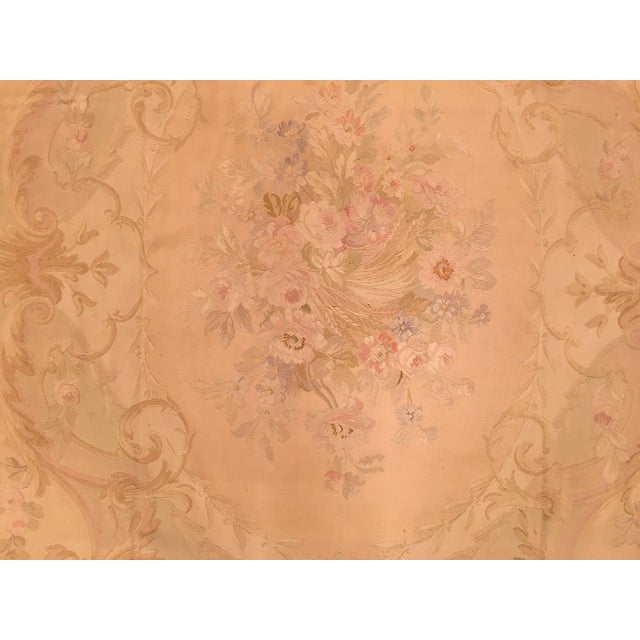 Louis Philippe Antique French Aubusson Decorative Flatweave Carpet, in Room Size w/ Soft Colors For Sale - Image 4 of 5