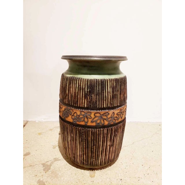Beautiful vase by Bergloff, a Californian pottery maker, who worked in the San Francisco Bay area. This exquisite piece...