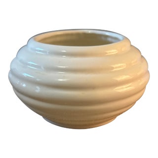 Haeger White Art Deco Vase Short For Sale