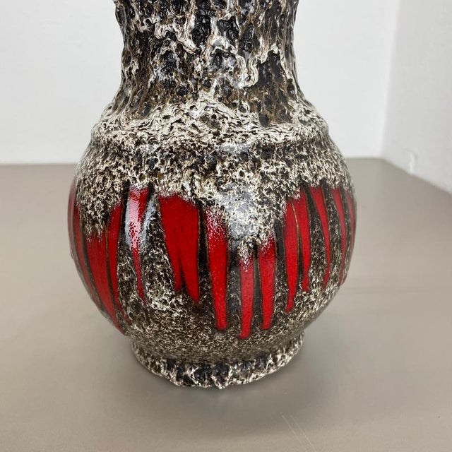 Large Lora Zig Zag Fat Lava Pottery Vase attributed to Scheurich, Germany, 1970s For Sale - Image 15 of 18