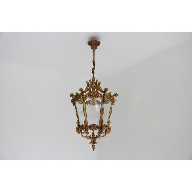 French Louis XV Style Brass and Etched Starburst Glass Lantern, 1950s For Sale - Image 3 of 14