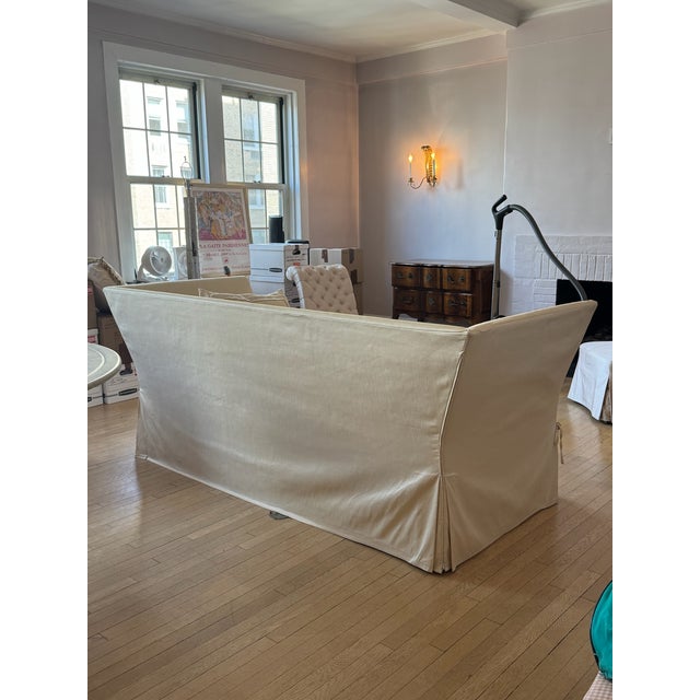 John Saladino "Summer Sofa" High-Back Slipcovered Knole Sofa For Sale In New York - Image 6 of 8