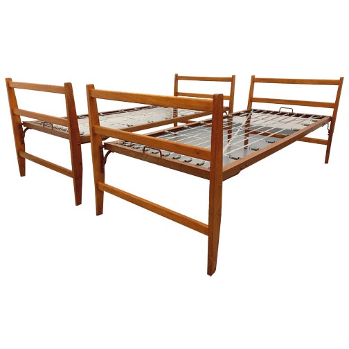 Set of Vintage Stackable Daybeds in Oak Wood and Metal, 1960s For Sale
