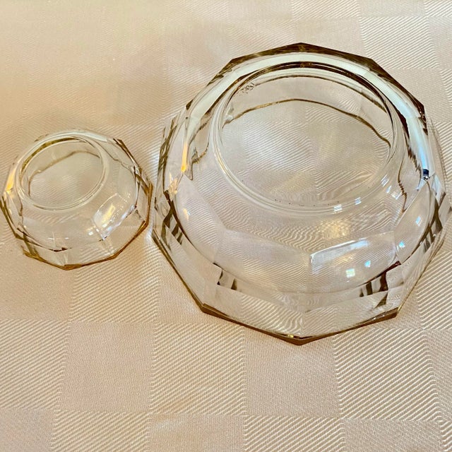 1970s Italian Faceted Crystal Serving Bowls With Gold Trim, Set of 2 For Sale - Image 4 of 7