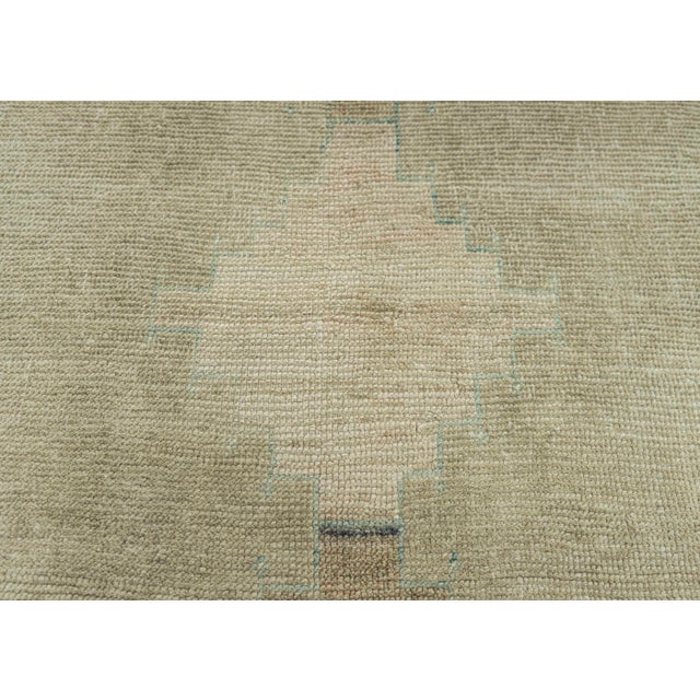 Turkish Vintage Rug 3'1" x 5'8" #19807 For Sale - Image 4 of 8