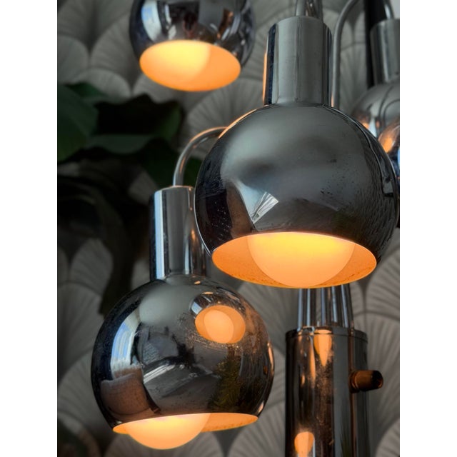 Metal Vintage Mid-Century Modern Atomic Chrome Eyeball Floor Lamp Attributed to Robert Sonneman For Sale - Image 7 of 8