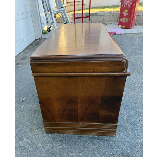 Art Deco 1930s Montgomery Ward Art Deco Cedar Hope Chest For Sale - Image 3 of 11