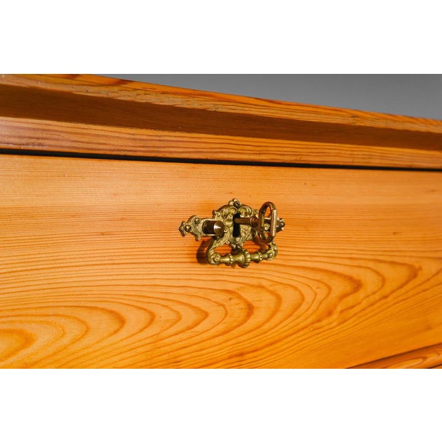 Biedermeier Style Chest of Drawers in Pine For Sale - Image 11 of 18