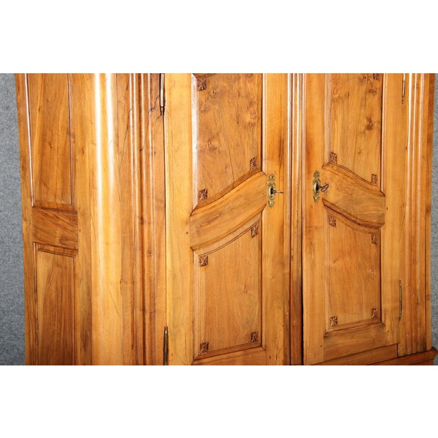 Antique Louis XVI Baroque Cabinet in Walnut, 1780s For Sale - Image 14 of 18
