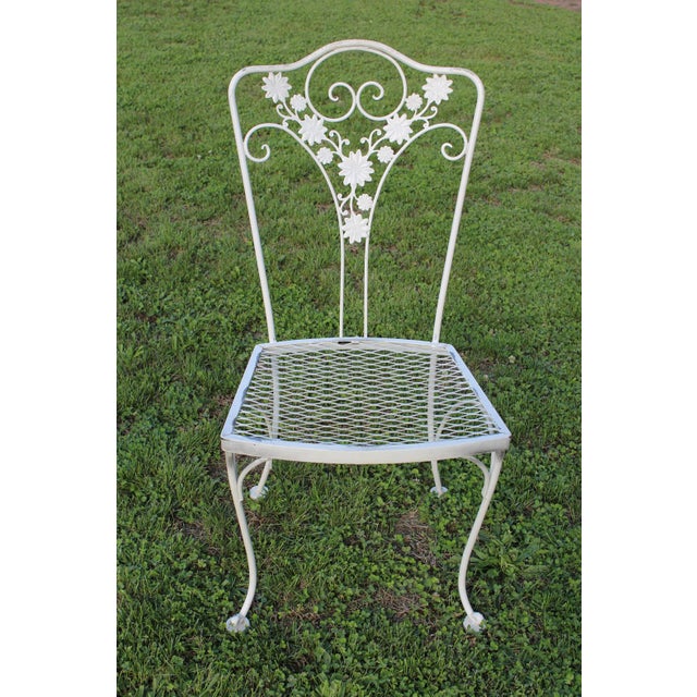 Mid-Century Modern Vintage Lee L. Woodard & Sons Wrought Iron White Patio Set—A Table and Four Chairs For Sale - Image 3 of 18