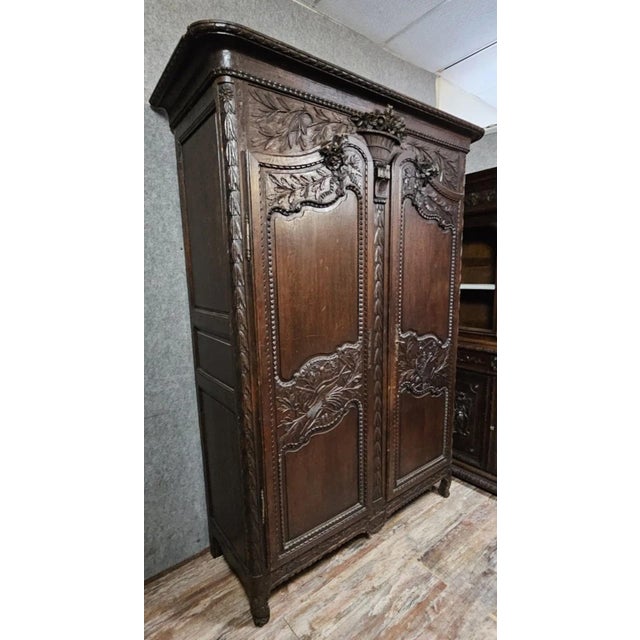 Large Louis XV Norman Wedding Armoire in Carved Oak For Sale - Image 3 of 13