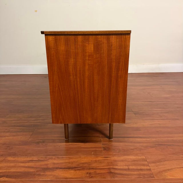 Brown Mid-Century Vintage Compact Teak Sculpted Pulls Sideboard For Sale - Image 8 of 12