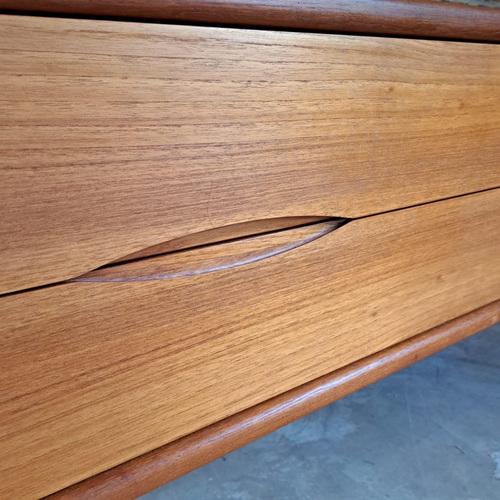 Chest of Drawers in Teak, Denmark, 1960s For Sale - Image 4 of 7