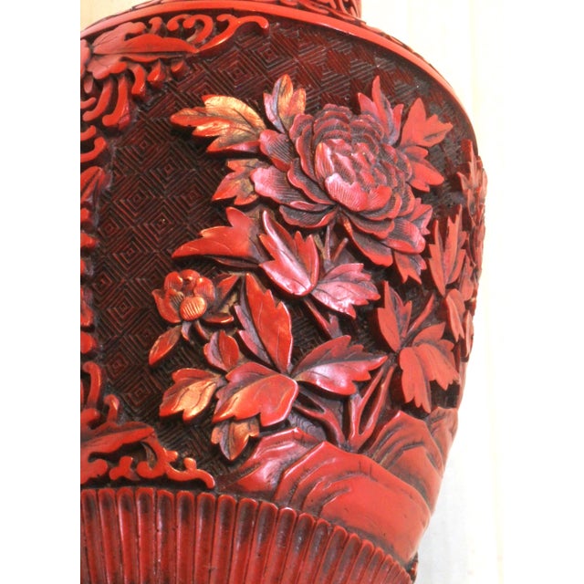 1980s Floral Cinnabar-Style MCM Asian Revival Style Molded Baluster Vase For Sale - Image 4 of 18