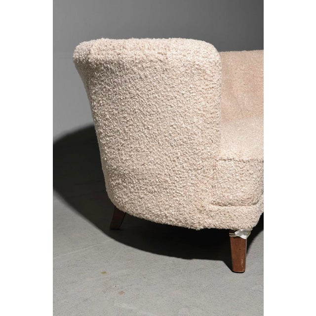 Cream Vintage Mid-Century Danish "Banana" Curved Boucle / Sheepskin Settee For Sale - Image 8 of 11