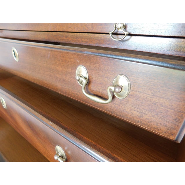 Traditional Henkel Harris Mahogany Georgian Style Bachelor Chest 33.5"w For Sale - Image 3 of 13