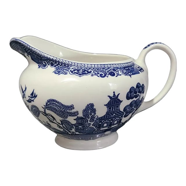 Vintage Blue & White Willow Pattern Made in England Creamer For Sale