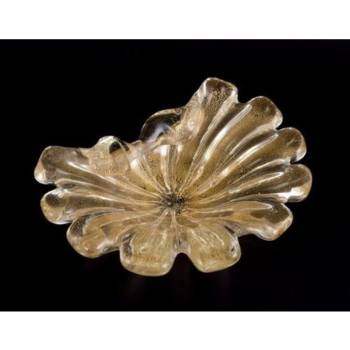 Murano, Italy. Art glass bowl in clear glass with gold dust inlay. Organic shape. Approximately 1970. Perfect condition....