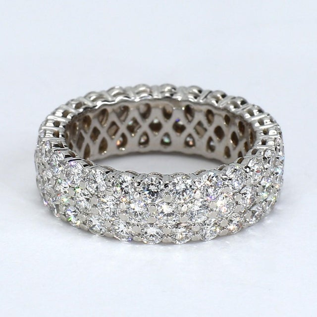 Stone Information - Primary Stone(s): Diamond - Origin: Natural - Clarity: VS2 - Color Grade: G - Cut: Round - Color:...