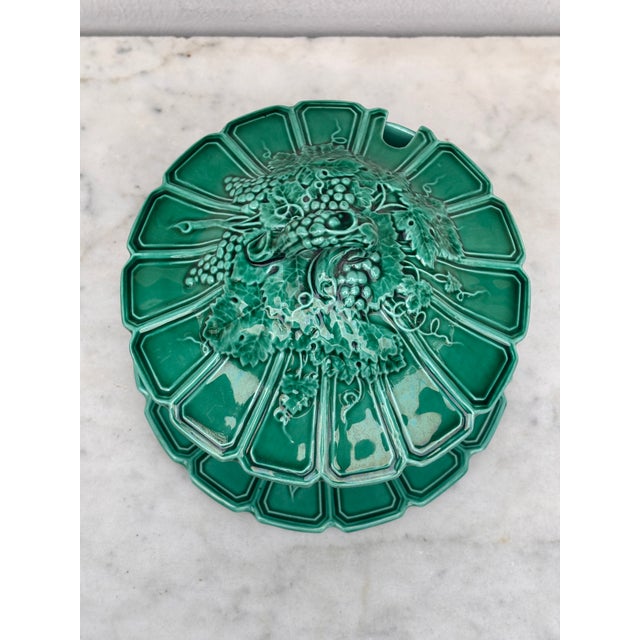 French Country 19th Century French Green Grapes Majolica Tureen Sarreguemines For Sale - Image 3 of 6