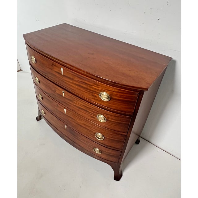 Traditional C. 1820 Antique Federal Era Bow Front Chest of Drawers For Sale - Image 3 of 11