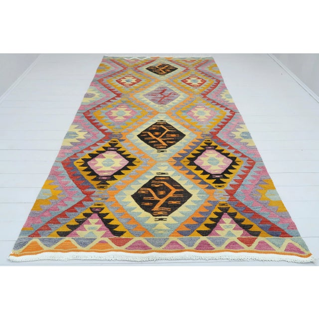 Vintage Turkish Kilim Rug- 5′6″ × 9′11″ For Sale - Image 13 of 13
