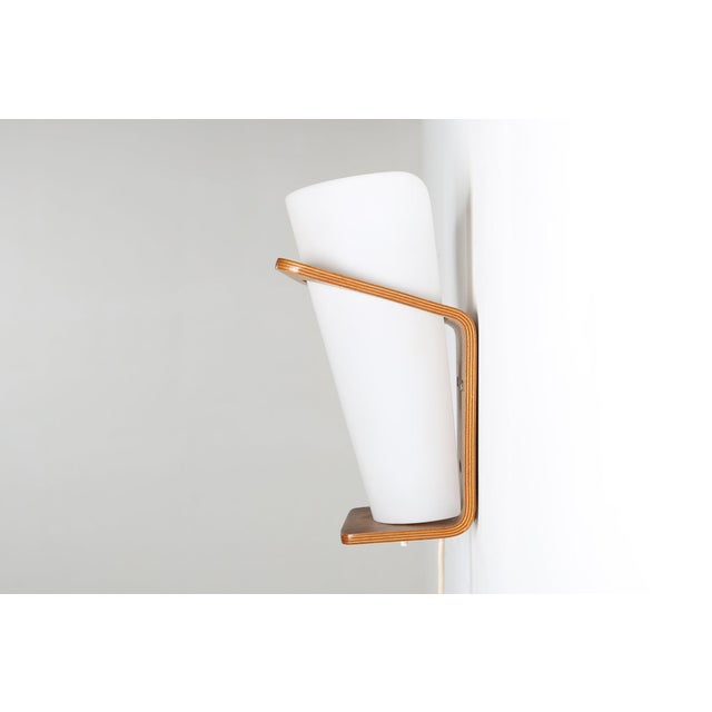 Wood Wall Lamp in Curved Teak and Plywood by Louis Kalff for Philips, 1959 For Sale - Image 7 of 12