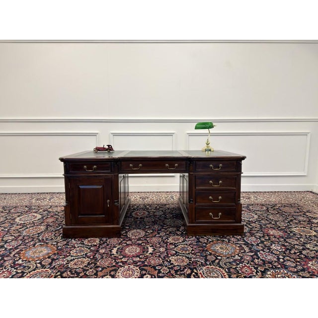 About this Classic English Desk Partnerdesk Classic and Elegant | Antique desks in English, Classic and Chesterfield...