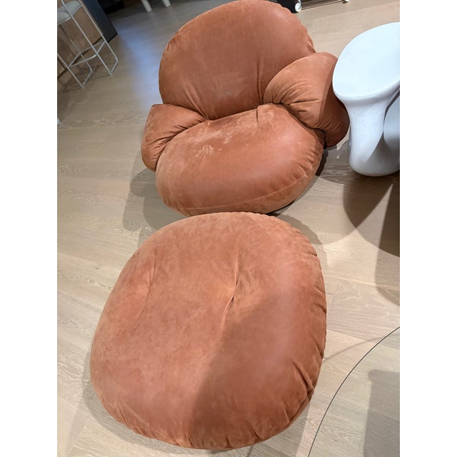 Brown Gubi Pacha Lounge Chair (Returning Swivel Base) and Matching Ottoman in Leather For Sale - Image 8 of 16