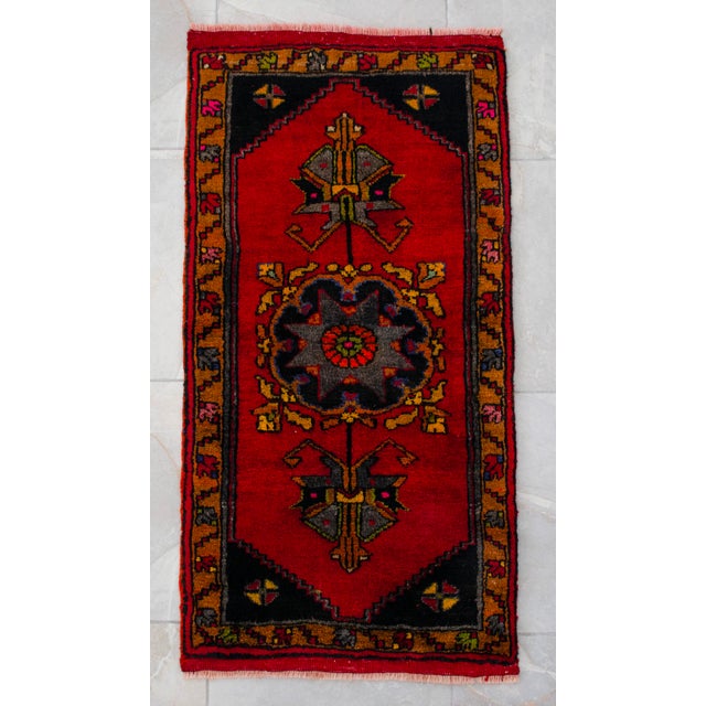 1960s Hand Knotted Small Turkish Rug. Organic Wool 1960's Entryway Decor DoorMat, Accent Rug - 21'' X 42'' For Sale - Image 5 of 12