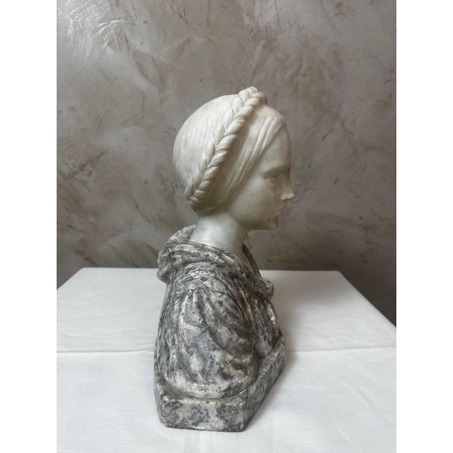 Marble Bust of a Woman by Guglielmo Pugi, 1890 For Sale - Image 4 of 11