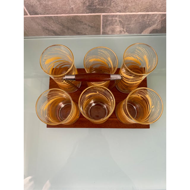 Libbey Glass Co. Mid-Century Modern Libbey Golden Harvet Glass Set With Wooden Caddy- 7 Pieces For Sale - Image 4 of 9